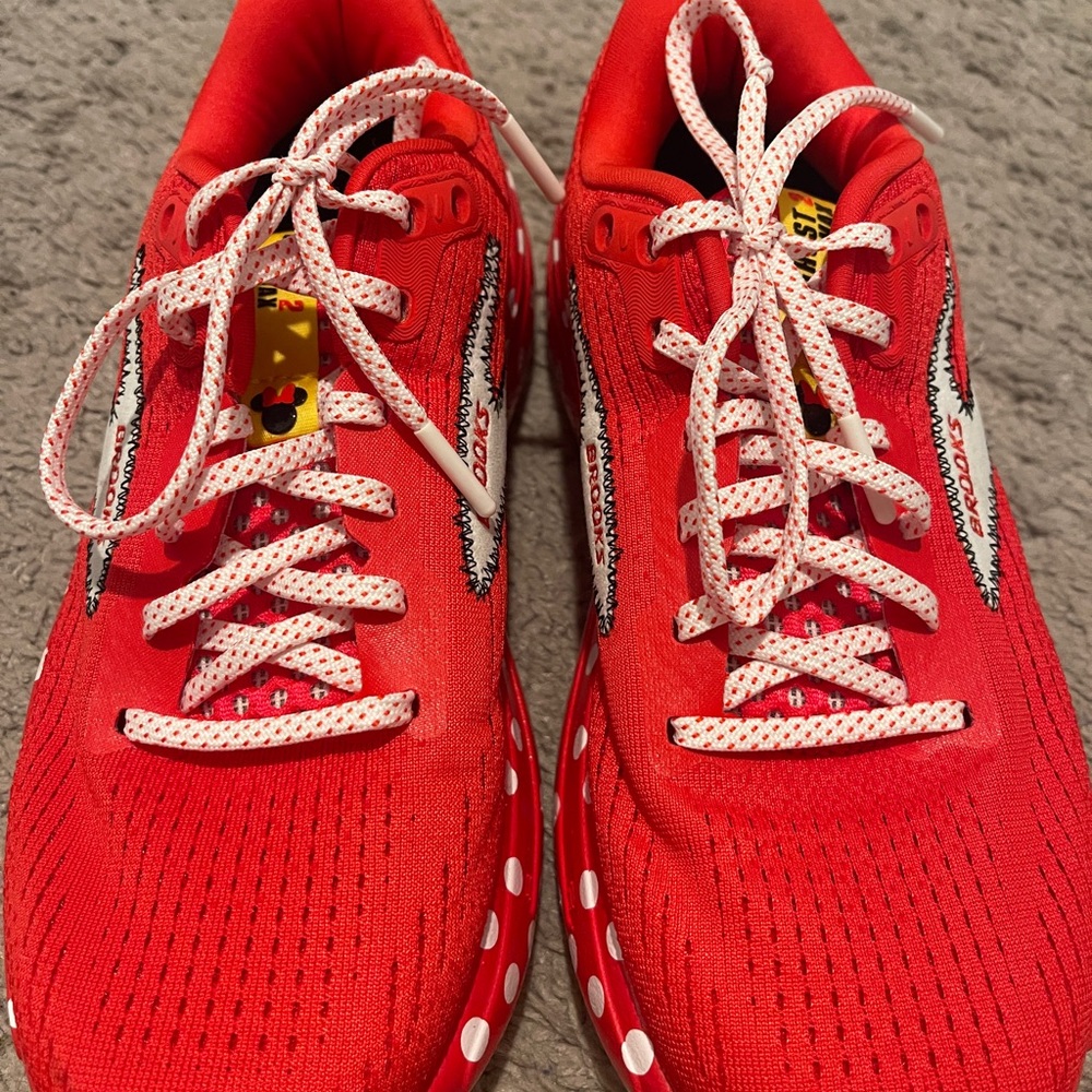 Brooks RunDisney Minnie Mouse Ghost Max 2 - Never Worn Women’s 7.5 - Picture 2 of 7